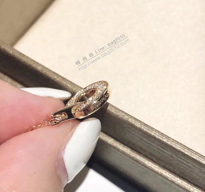 Bvlgari飾品 寶格麗羅馬系列 經典圓盤鑽石字母項鏈 高端925純銀  zgbq3226